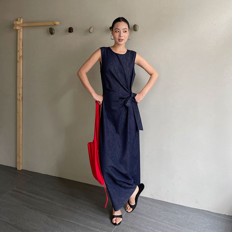 高老板与大梦梦-小众简约莱赛尔棉牛仔轻解构绑带无袖背心连衣裙