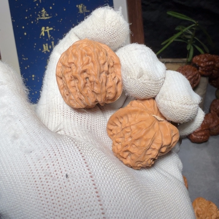 文玩核桃吊坠大枣编号5660，33-36-33