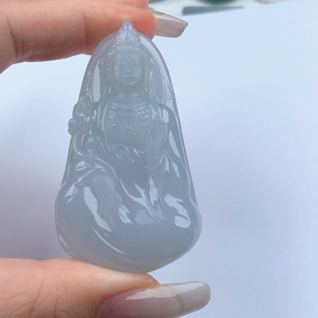 翡翠颈饰未镶嵌观音