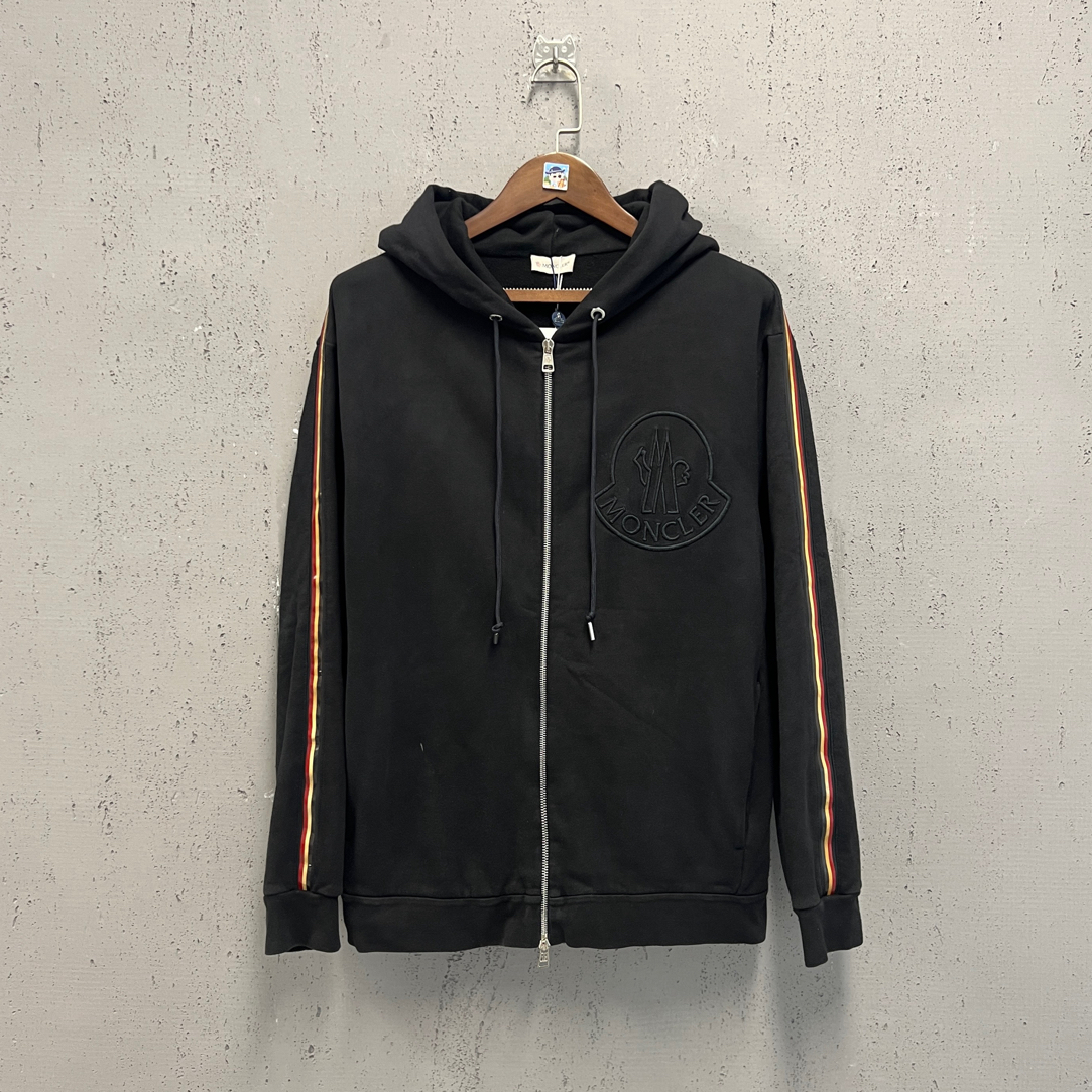 99新 MONCLER moncler蒙口黑色胸前大刺绣标拉链外套L码