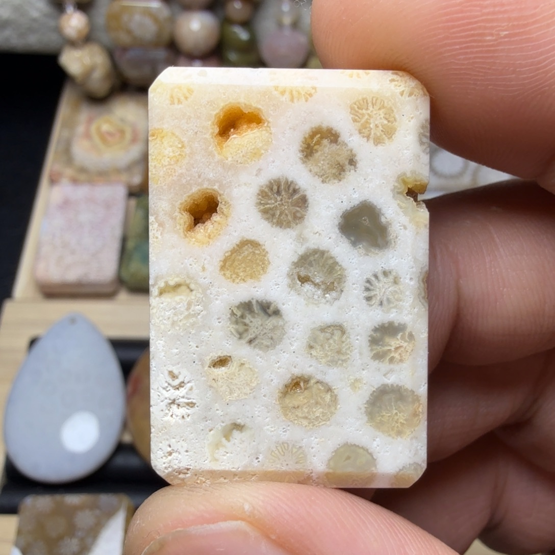 硅化玉未镶嵌天然有机玉石保真色