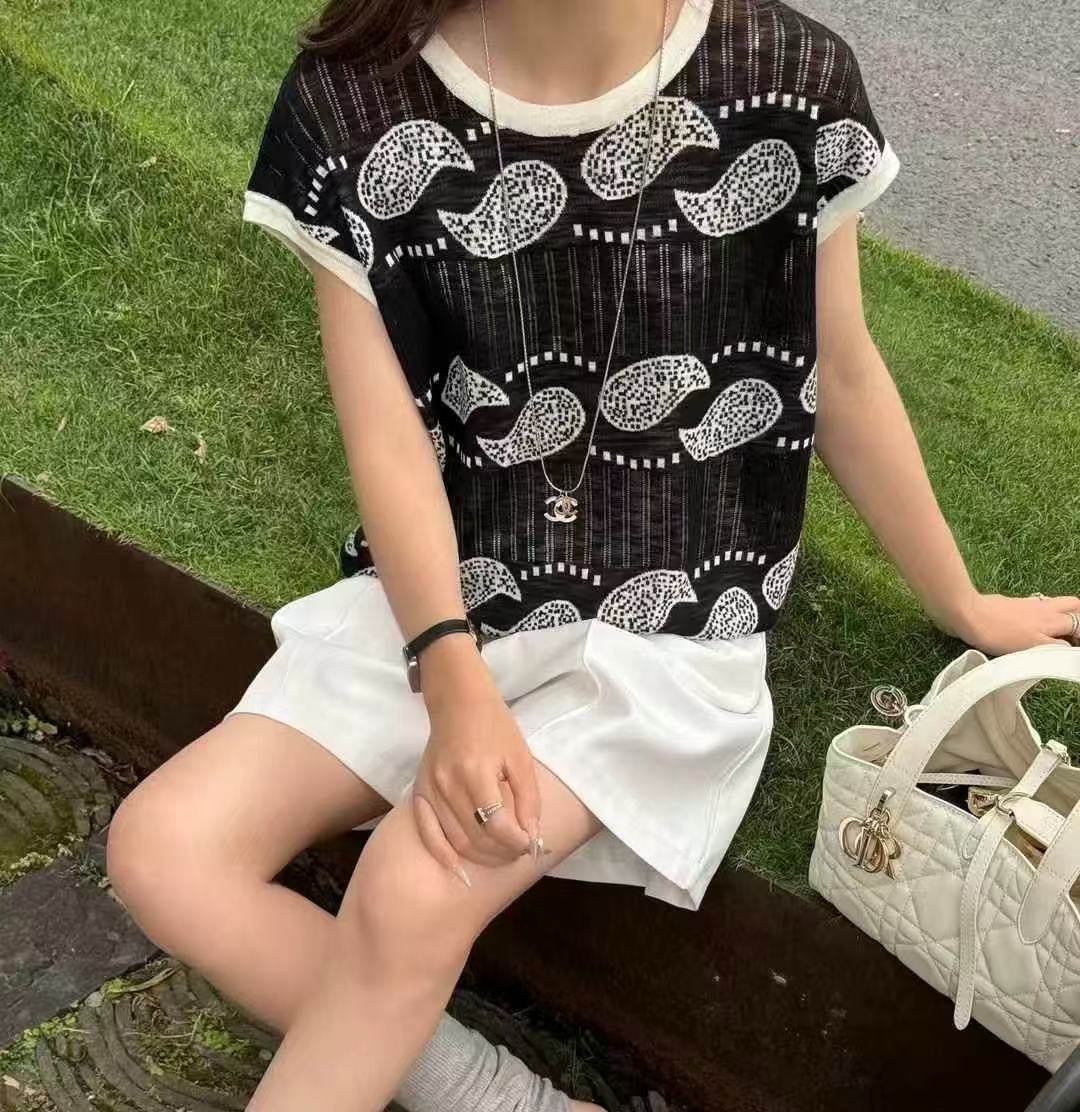 2570【迪好甄选】夏季新款时尚百搭圆领短袖T恤女高级感上衣潮