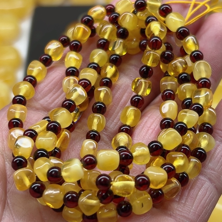 琥珀（矿物珀）颈饰未镶嵌