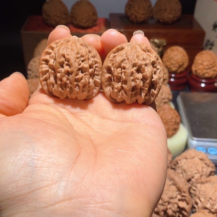 文玩核桃吊坠磐石35+