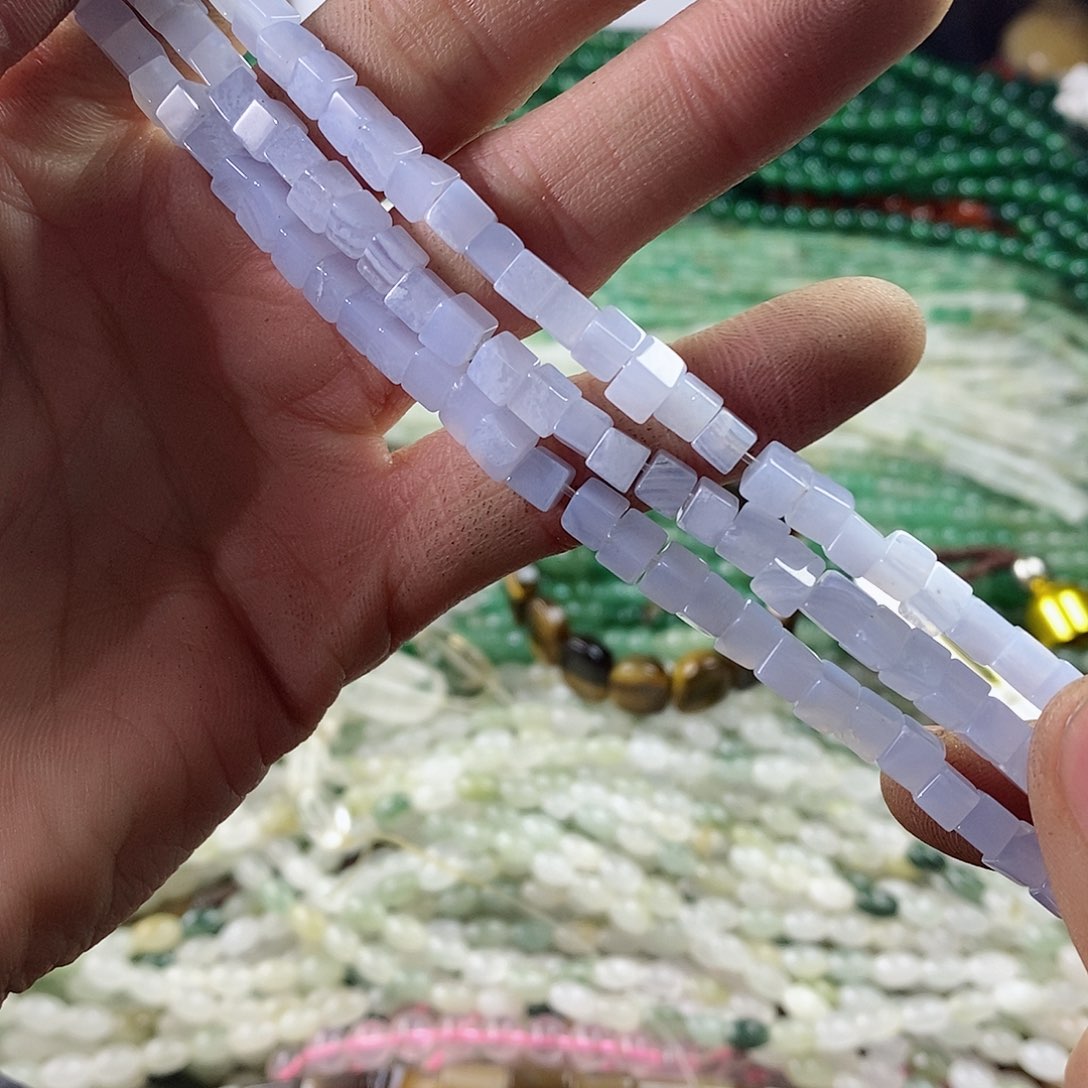 玛瑙/玉髓珠宝半成品合金一条天然4.5mm蓝纹玛瑙方糖A级