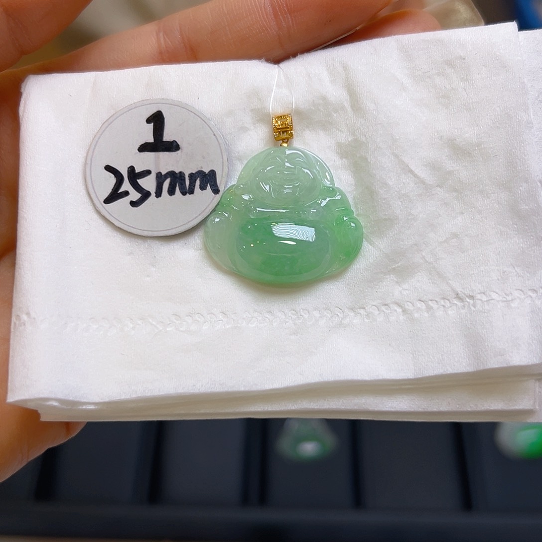 翡翠颈饰18K金镶嵌翡翠