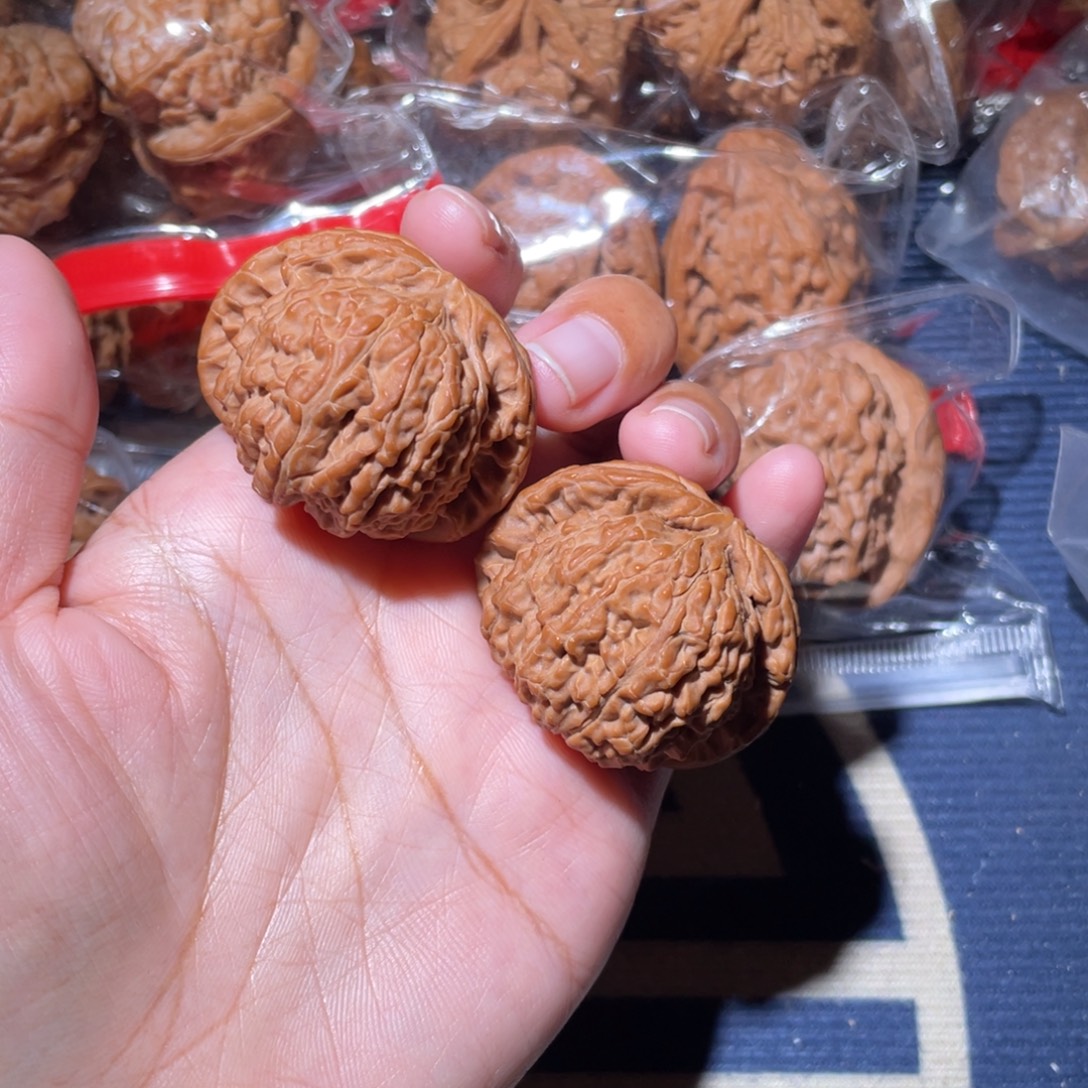 文玩核桃吊坠全品闷白42
