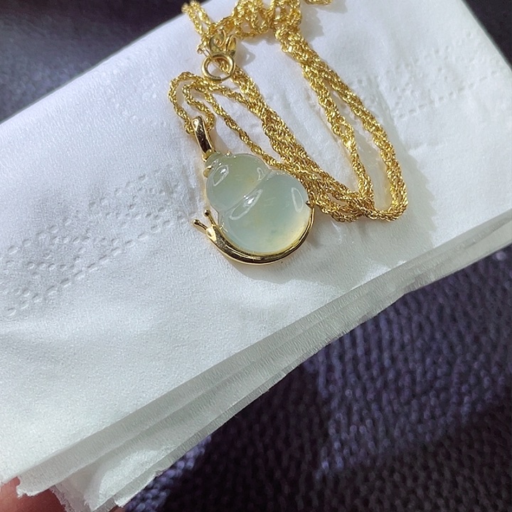 定制翡翠18K金镶嵌翡翠