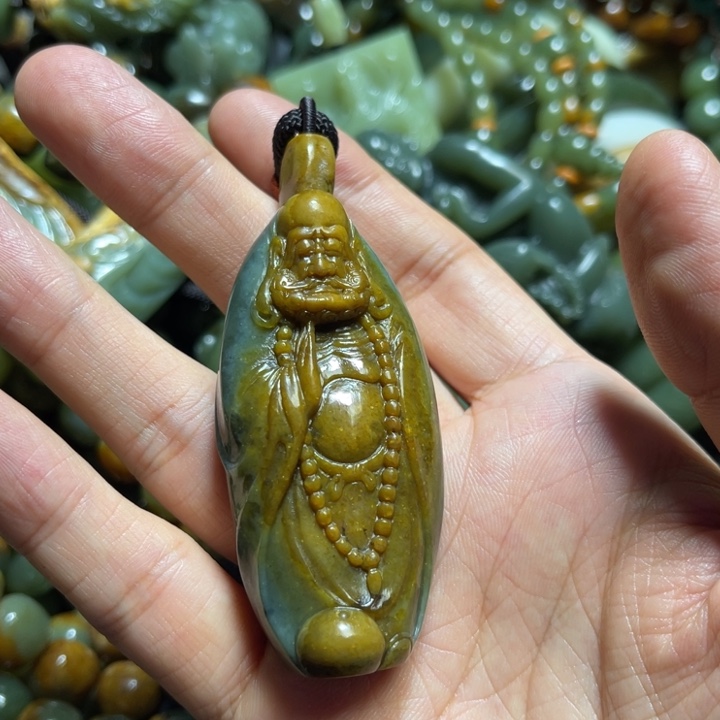 岫岩河磨玉（透闪石质玉）未镶嵌手链