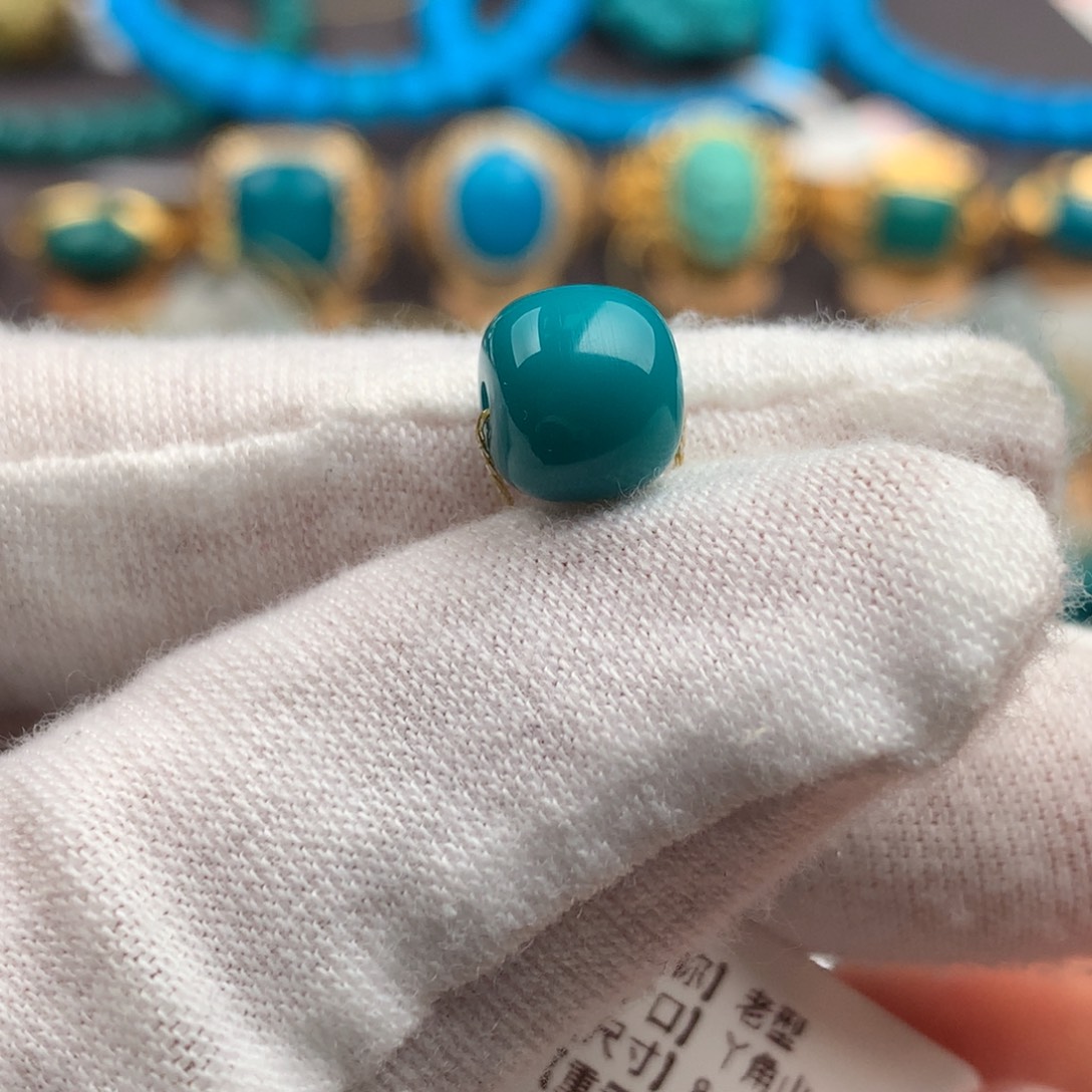 绿松石未镶嵌绿松石8*7mm