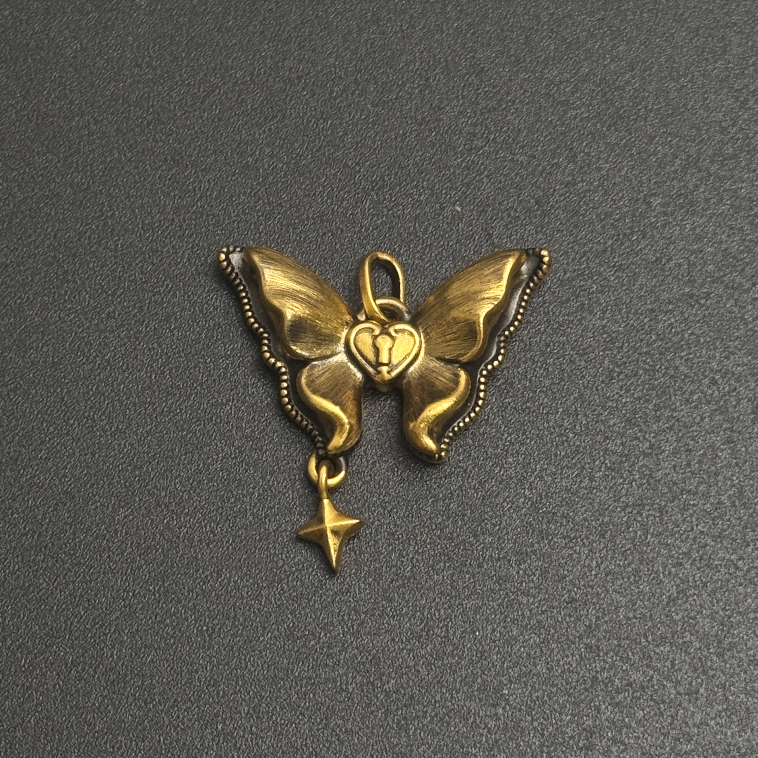 【金枝原】足金999 黑金拉丝蝴蝶吊坠