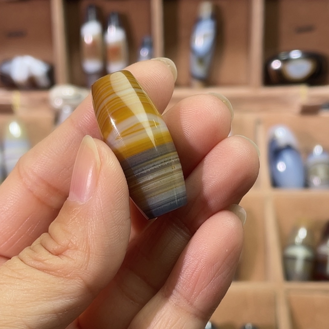 奥***K玛瑙/玉髓合金颈饰