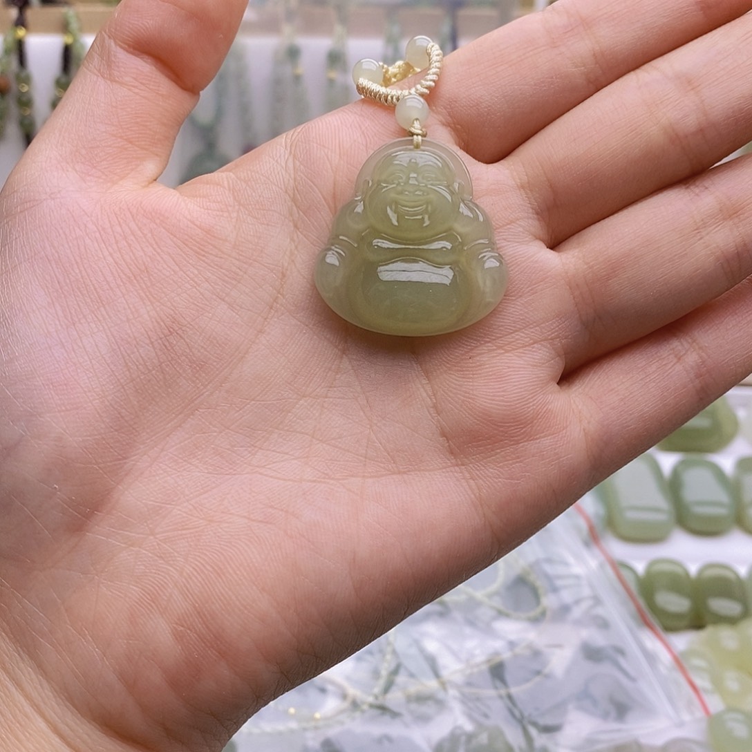 淡***水和田玉未镶嵌颈饰