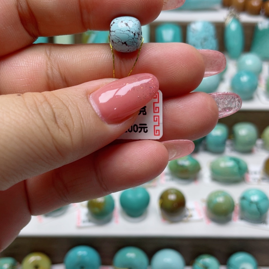 绿松石未镶嵌摆件