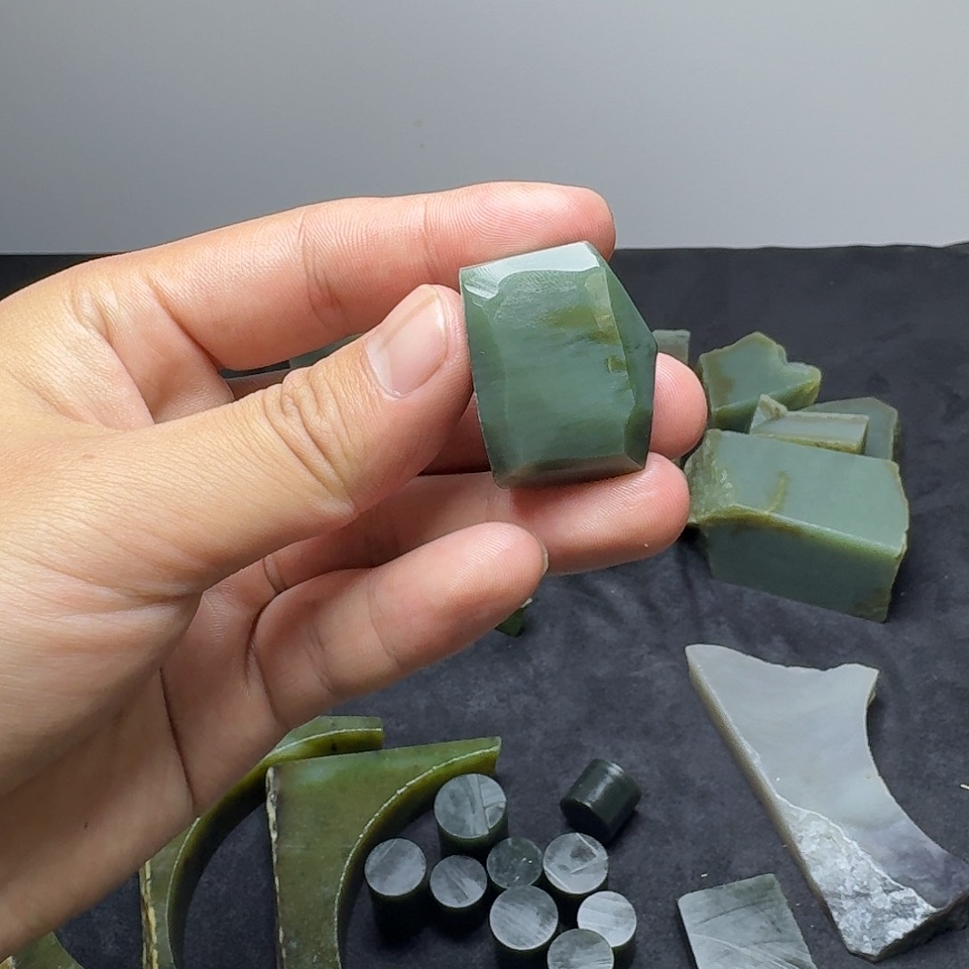 未镶嵌和田玉珠宝奇石冷****影