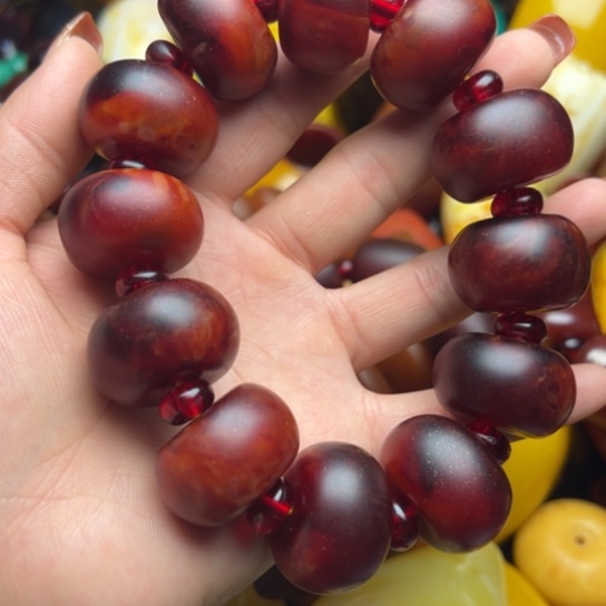 琥珀手串未镶嵌咂****吧蜜蜡