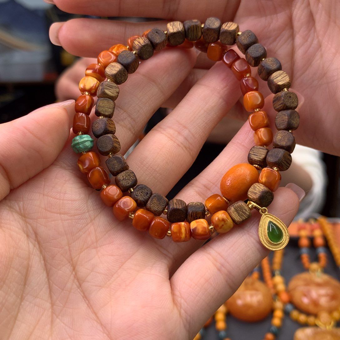 未镶嵌蜜蜡手串多样性发