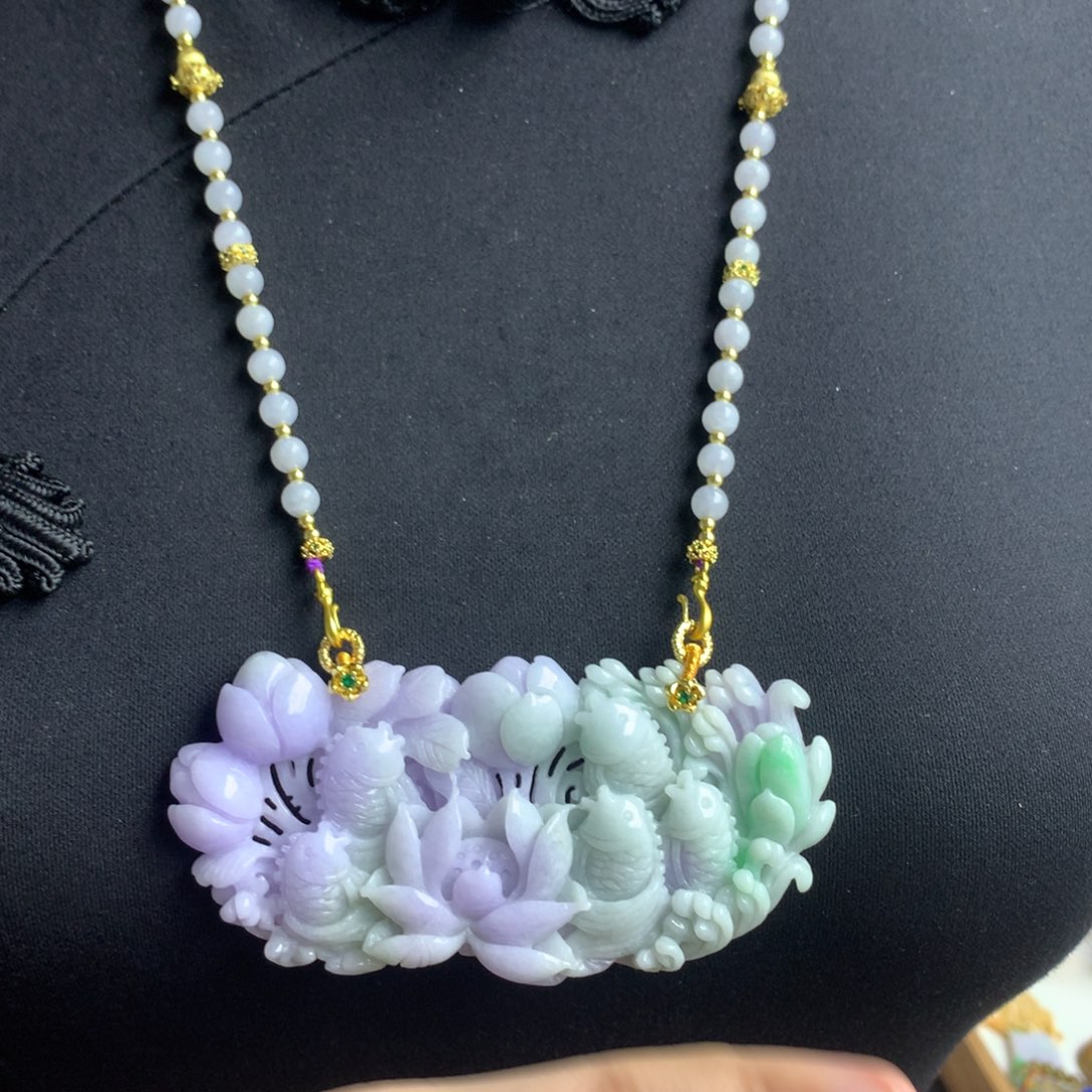 翡翠颈饰未镶嵌翡翠