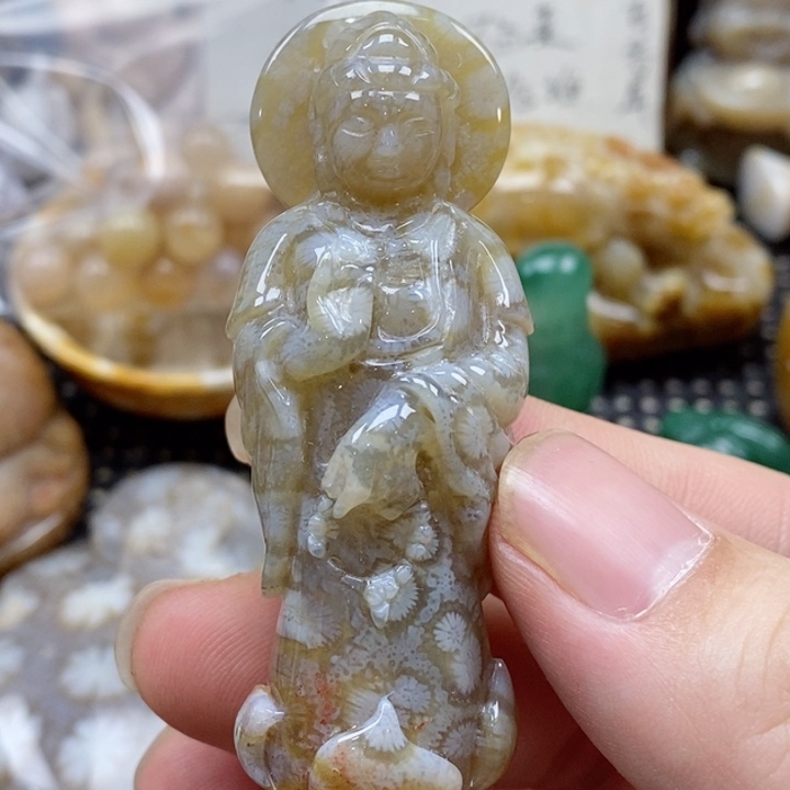 硅化珊瑚（珊瑚玉）颈饰未镶嵌