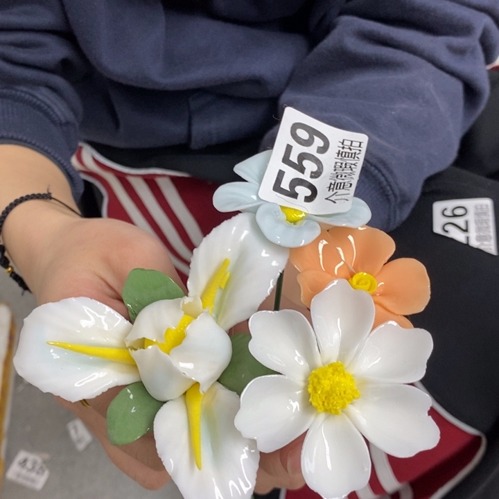 摆件陶瓷材料加工