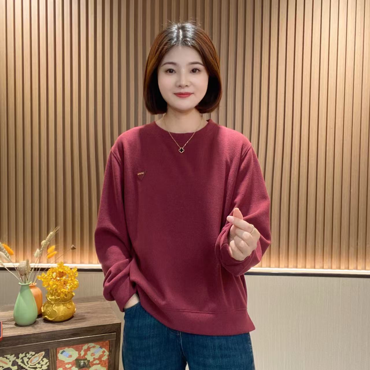 【秋季新款】艾米轩秋季长袖休闲风卫衣小标百搭时尚舒适c16165