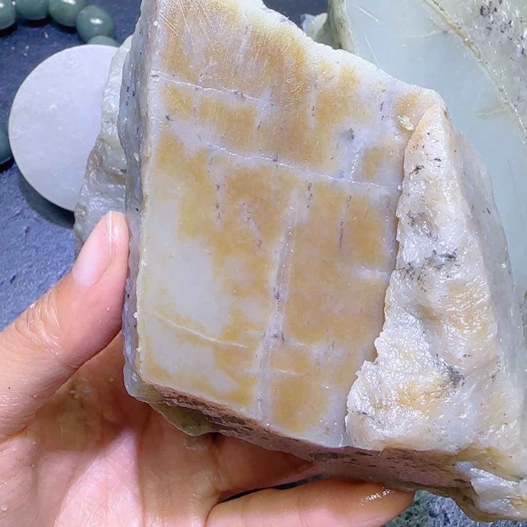 和田玉未镶嵌珠宝半成品