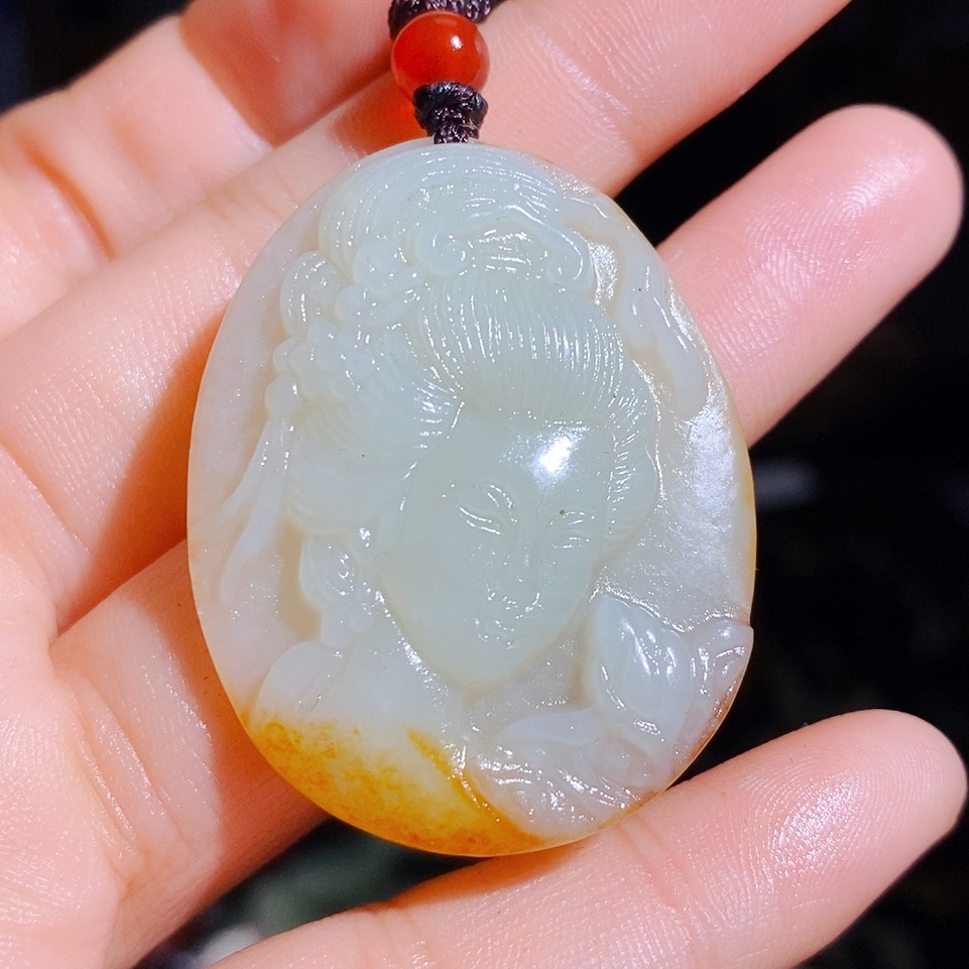 和田玉颈饰未镶嵌