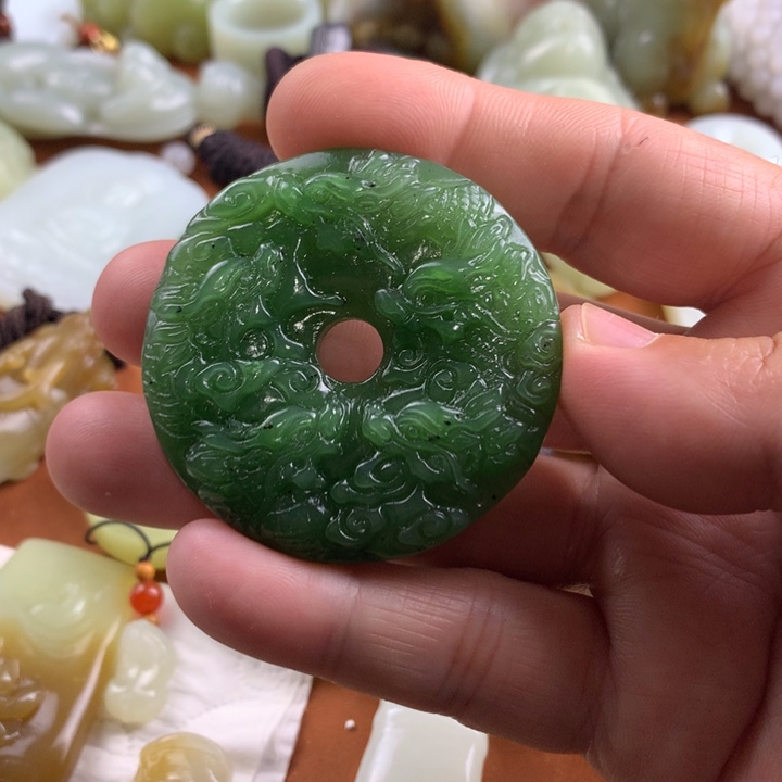 未镶嵌和田玉挂件