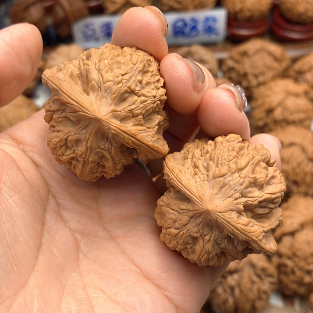 【闪购商品】文玩核桃吊坠41尺龙洞峪