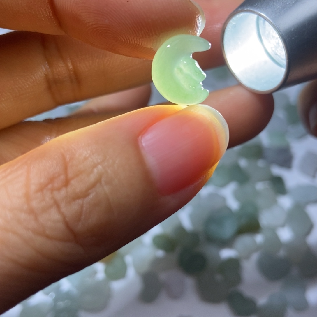 定制翡翠未镶嵌翡翠11.2*8.4*5.8