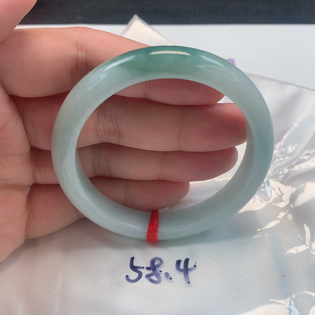 翡翠手镯未镶嵌268号