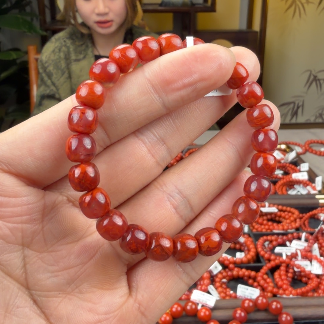 世***凉南红玛瑙未镶嵌手链8mm牛血火焰老型单圈