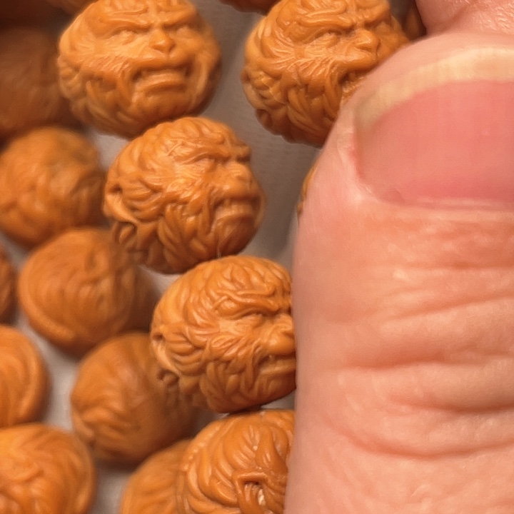 猴头核桃手串成***人黑