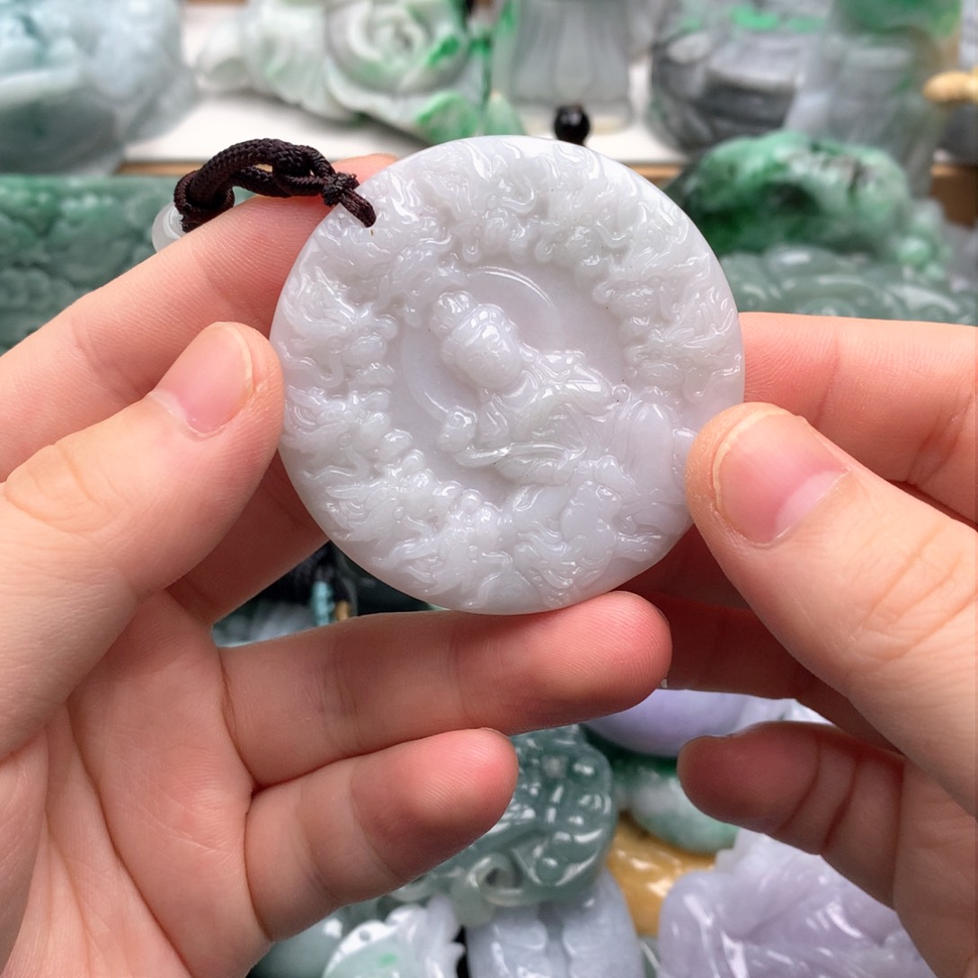 吊坠(不含链)未镶嵌翡翠