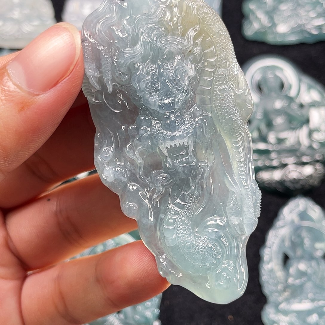 翡翠未镶嵌颈饰6，