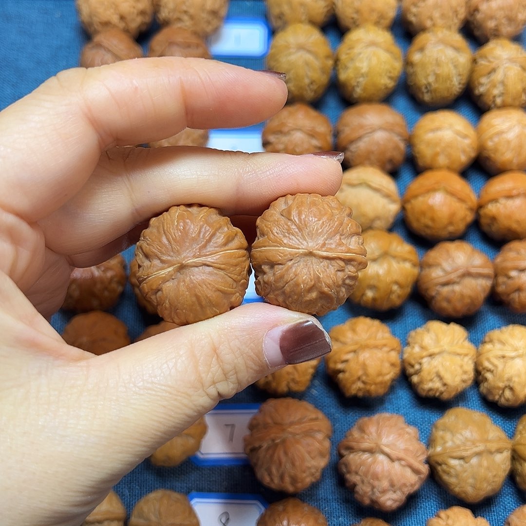 芷***睫银S925矮桩焖尖磨盘