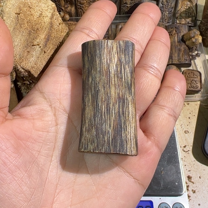 沉香吊坠紫棋楠沉香吊坠11.8克