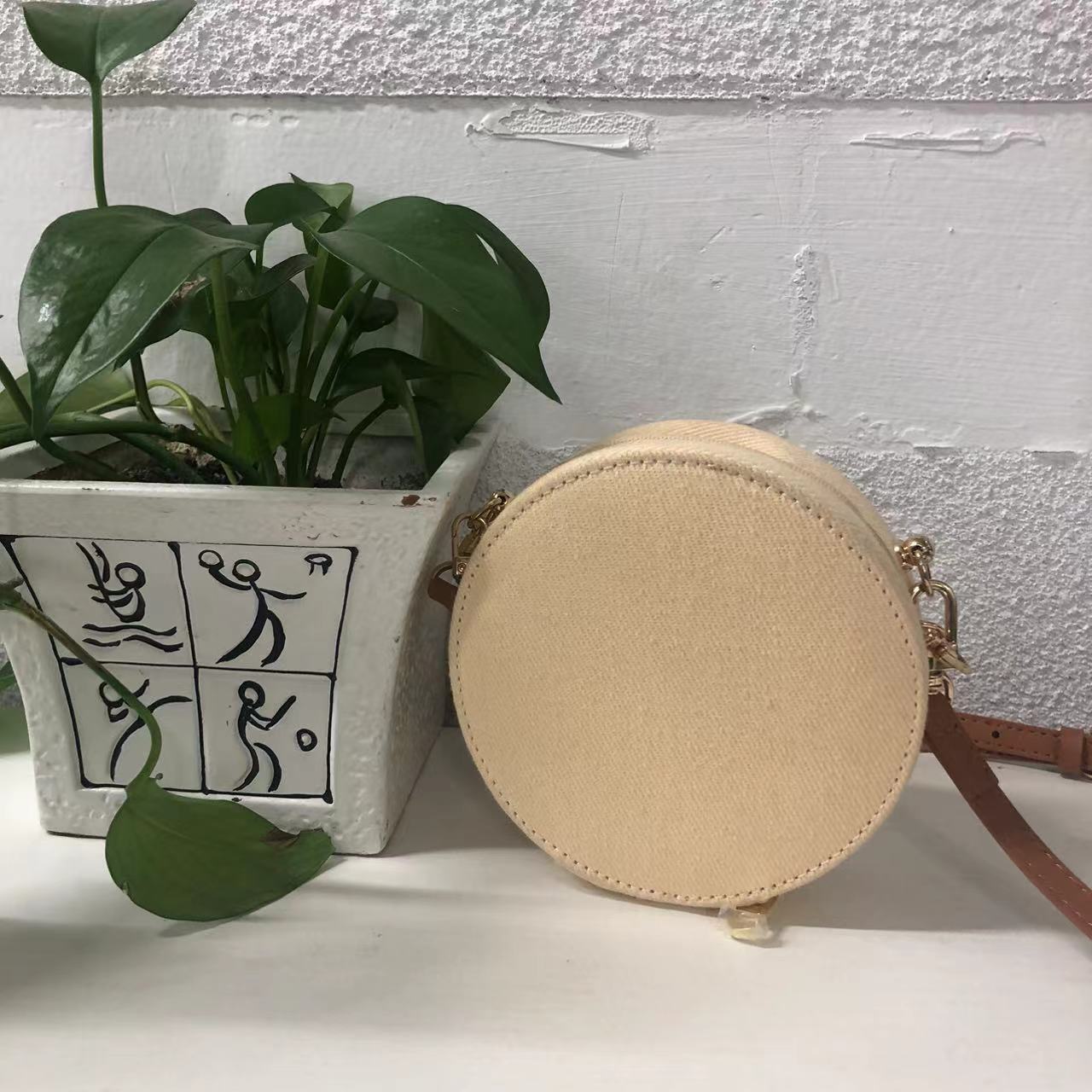 小BB化妆包（米色圆饼包）