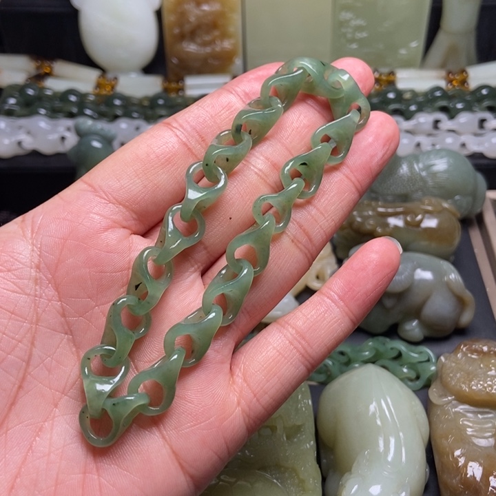 颈饰未镶嵌和田玉