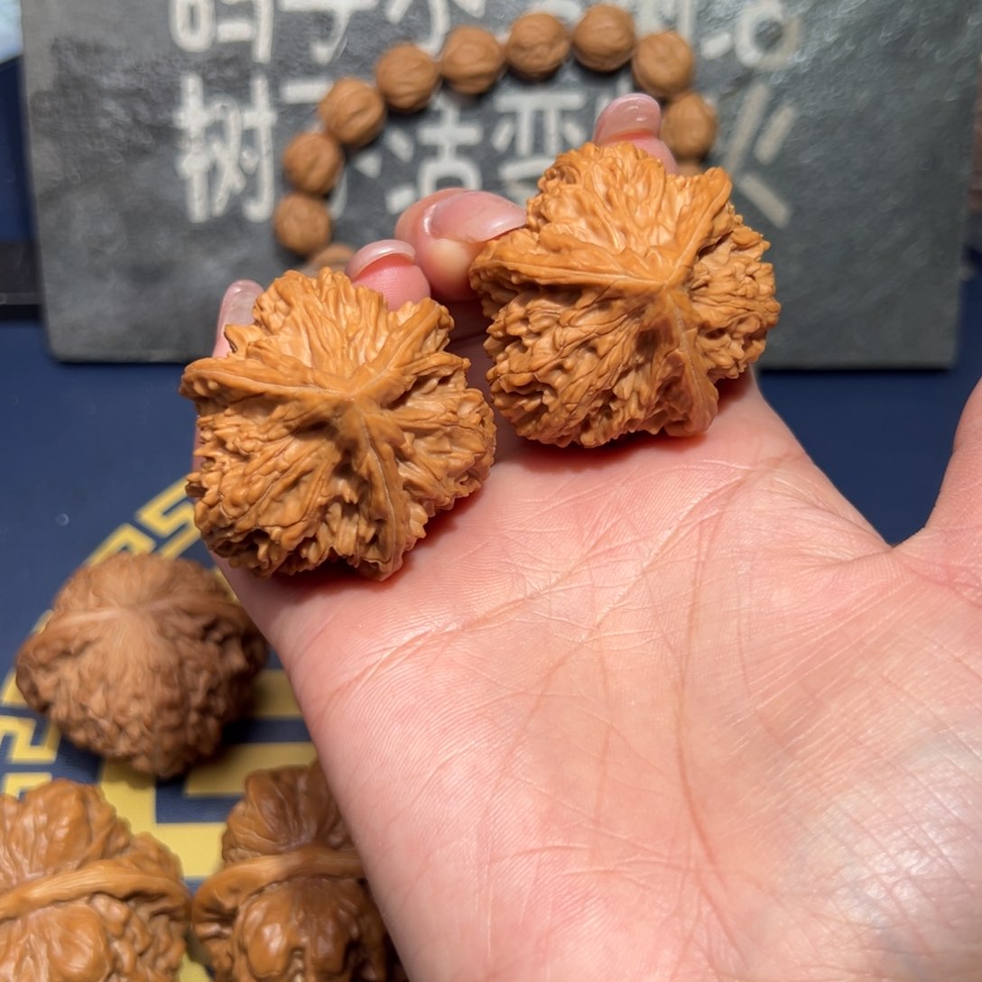 文玩核桃把件文山三棱高桩41