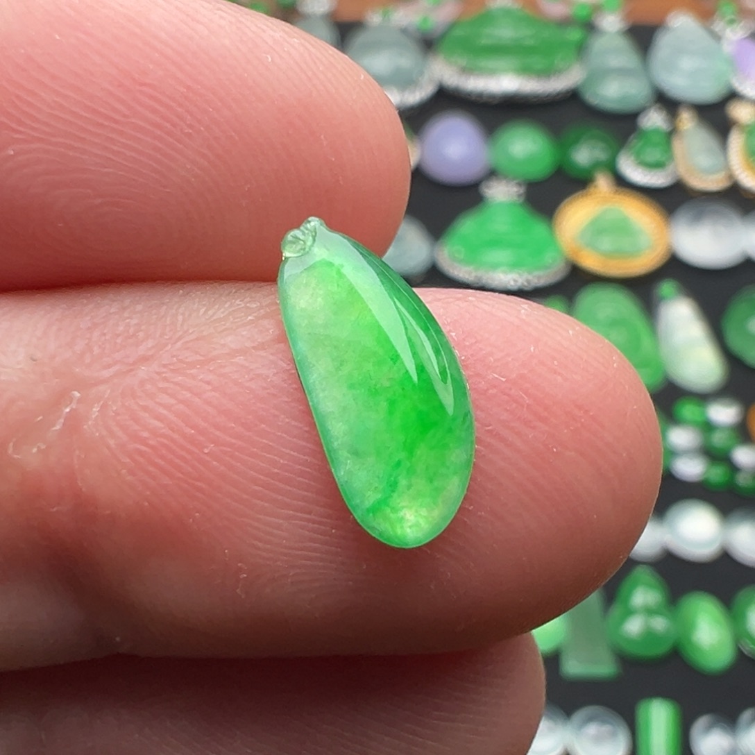 翡翠颈饰未镶嵌瓜13.2