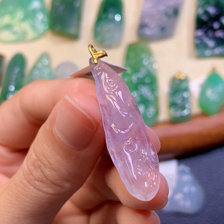 翡翠未镶嵌吊坠(不含链) 2683