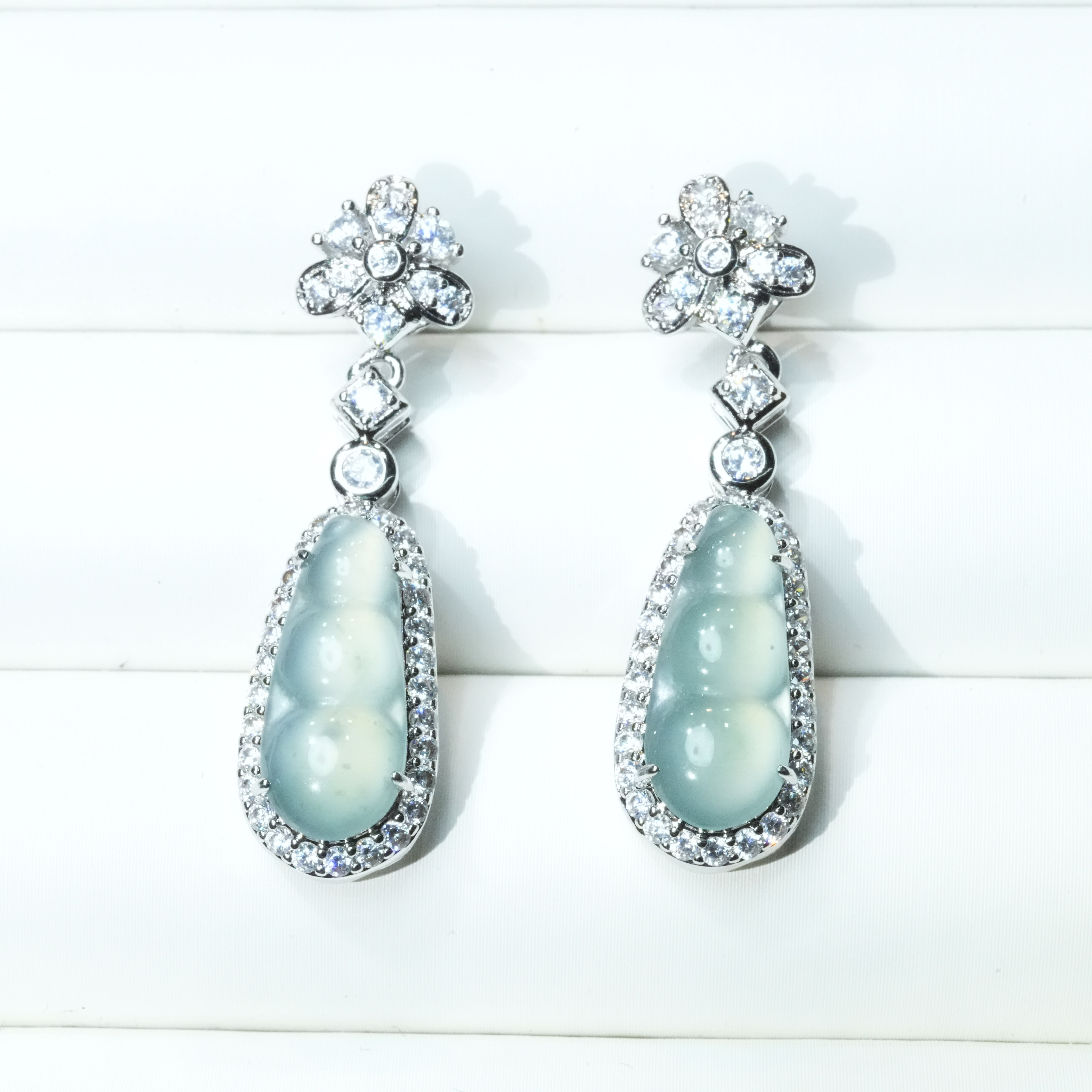 天然A货翡翠福豆耳坠耳饰轻奢典雅（多样性发一对）