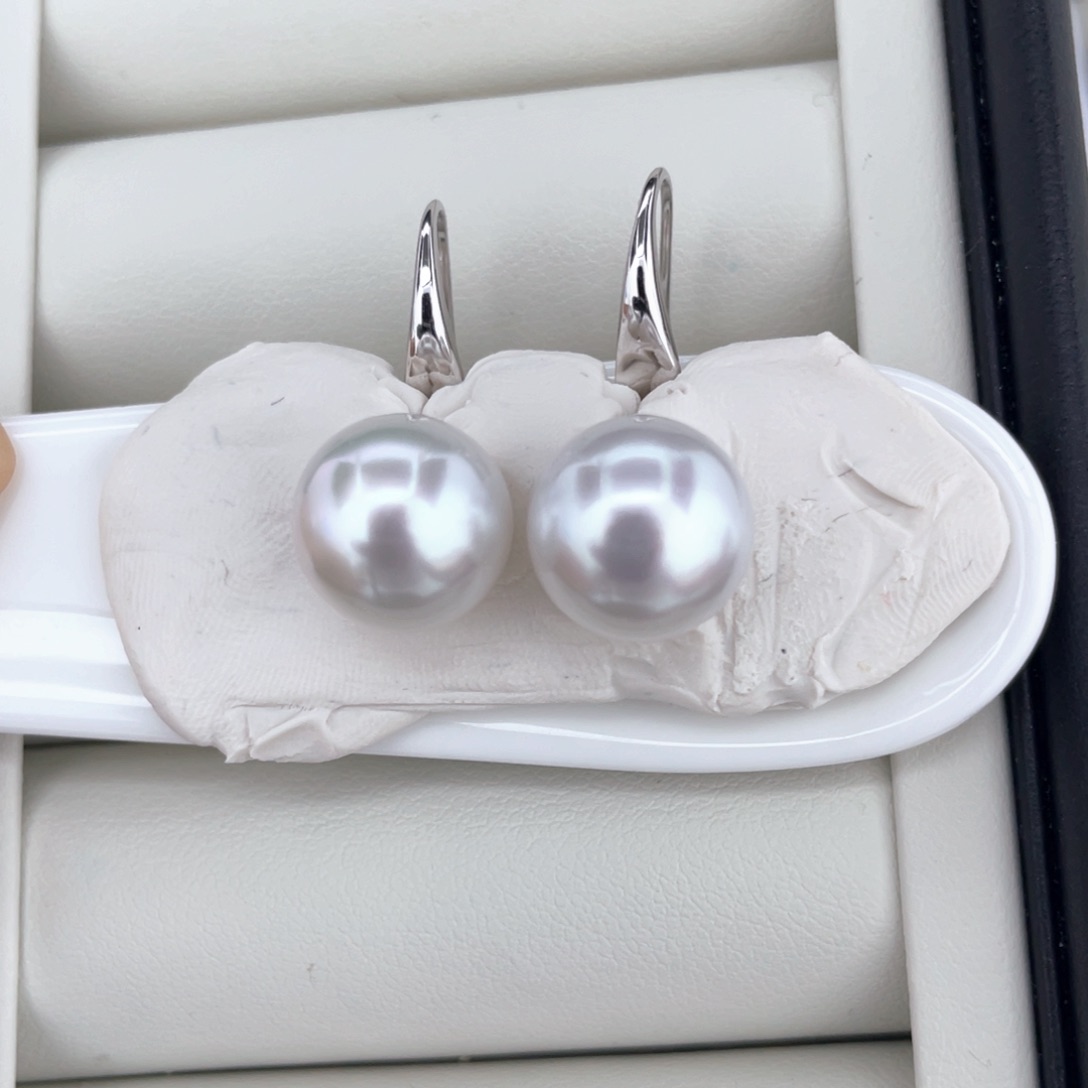 18K金镶嵌耳饰定制海水珍珠澳白对珠11.6-11.8
