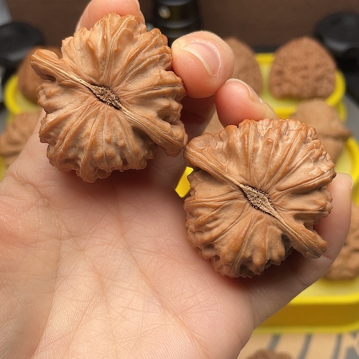 一***候球白43全品红皮。   