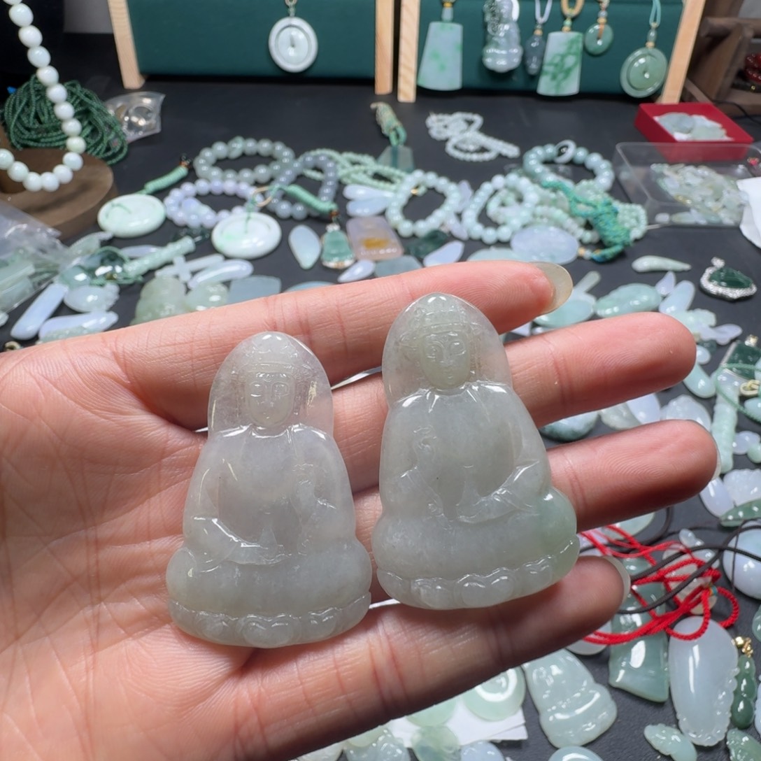 波***亚翡翠未镶嵌吊坠(赠链)天然缅甸A货翡翠观音吊坠