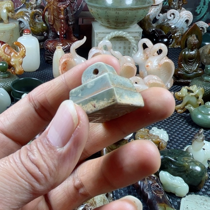 和田玉颈饰未镶嵌臧*力