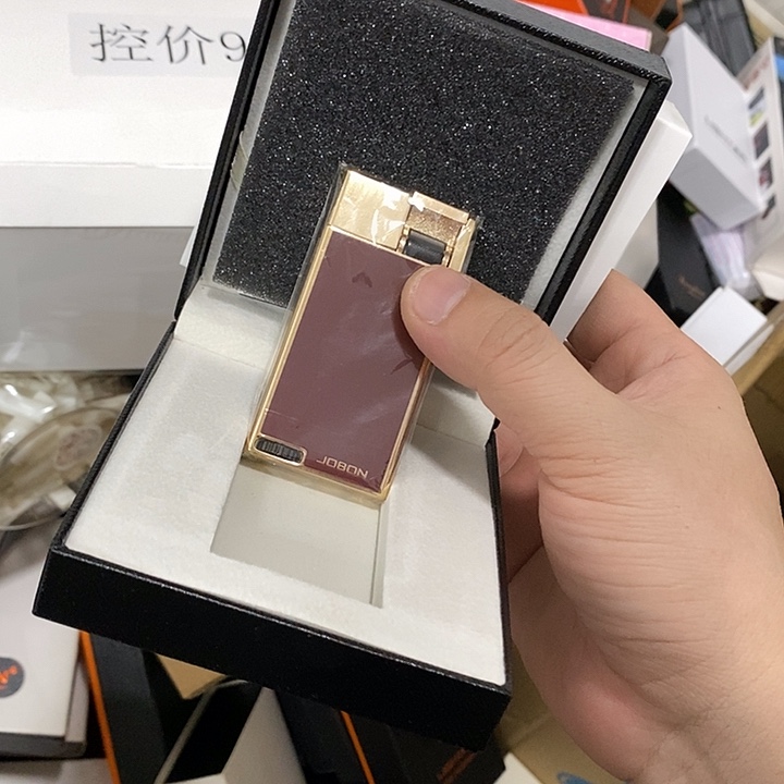 三***道充气打火机充气的