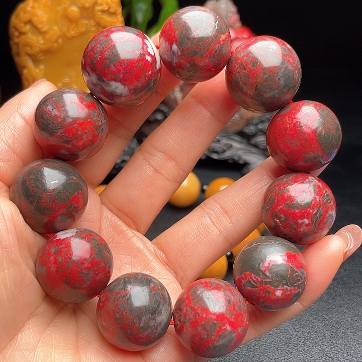 鸡血石鸡血石大圆珠手串
