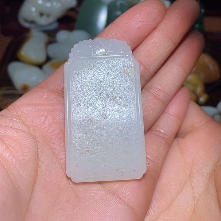 和田玉颈饰未镶嵌水**山